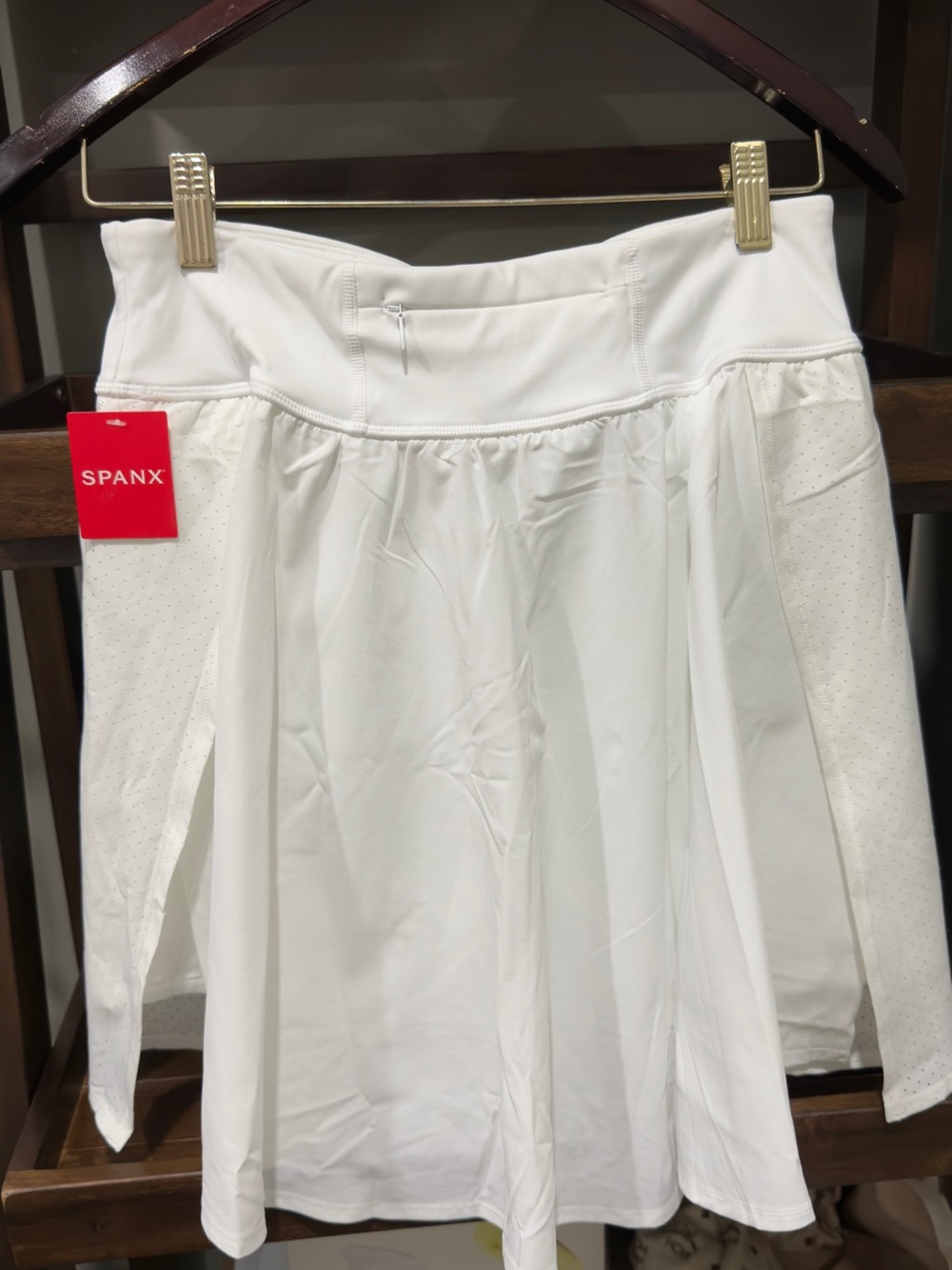 SPANX Get Moving 17” White Skort NWT Medium Tennis Golf Pickleball